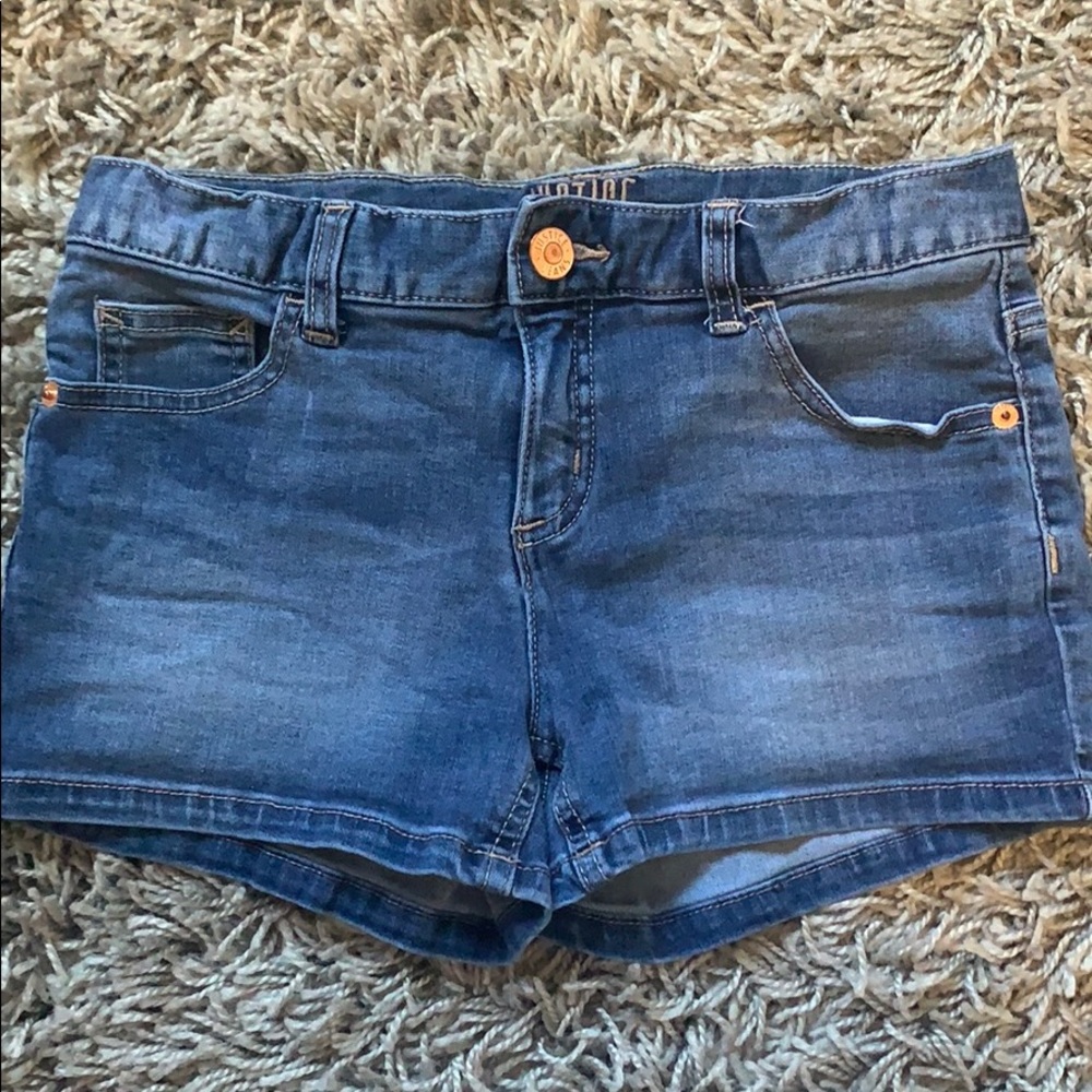 4/25 Girls Jean Short From Justice!